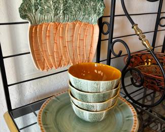 a Cantaloupe Bowl, how cool!!