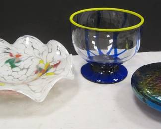THREE PIECES OF ART GLASS