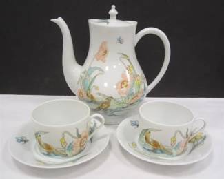  LIMOGES FRANCE DECOR INALTERABLE PORCELAIN TEA SET WITH TEAPOT, AND TWO CUPS WITH SAUCERS