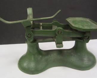 OLD CAST IRON SCALE.  NO TRAY OR WEIGHTS
