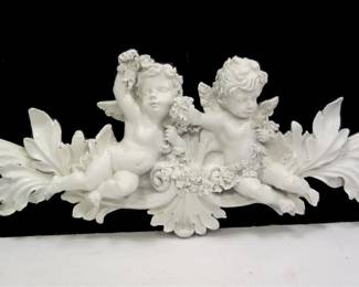  A SOLD COMPOSITION CHERUB, FRENCH STYLE WALL PLAQUE