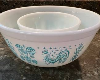 Pyrex "Butterprint" bowls