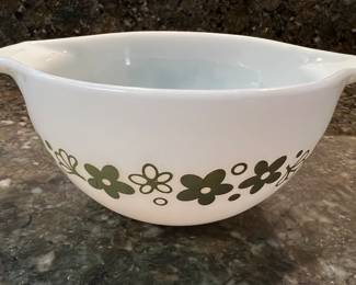 Pyrex "Spring Blossom" bowl