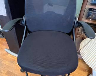 Mesh desk chair