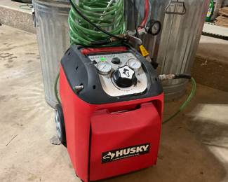 Husky Air Compressor, 1.5 Gal Tank, 135PSI