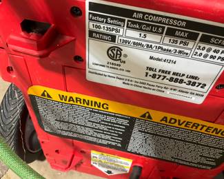 Husky Air Compressor, 1.5 Gal Tank, 135PSI