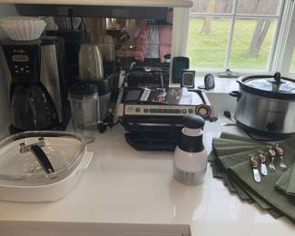 Kitchen ware, small kitchen appliances 