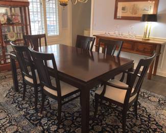 Dining Room table w/6 Chairs & 2 leaves, Espresso Color. 