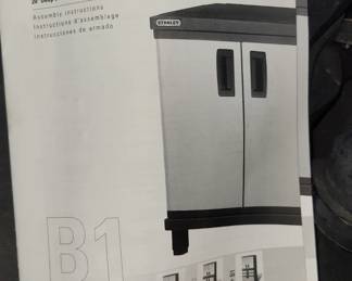 Stanley Garage Workshop. Cabinets, work bench