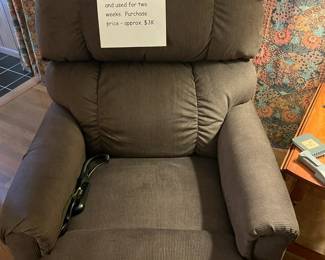 NEW Lazy-boy lift chair (with remote and heat). Purchased recently, hardly used,