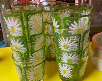 Vintage Libbey daisy rocks glasses.