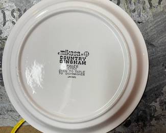 Mikasa Country Gingham Dinner Plate - Yellow Gingham Stoneware - Checkerboard w Tulip - Country Cottage Farmhouse Interior Decor.