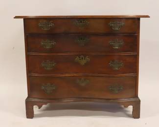 CHIPPENDALE REVERSE SERPENTINE