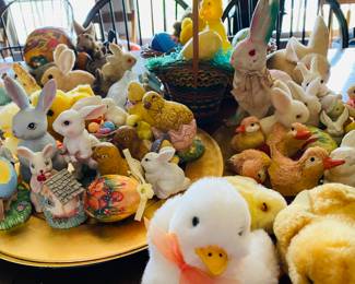 super fun collection of vintage Easter items.