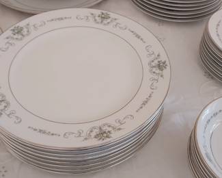 Set of Rose China Gainsborough 