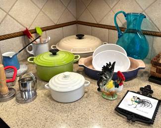 Kitchen accessories, glasses
Etc