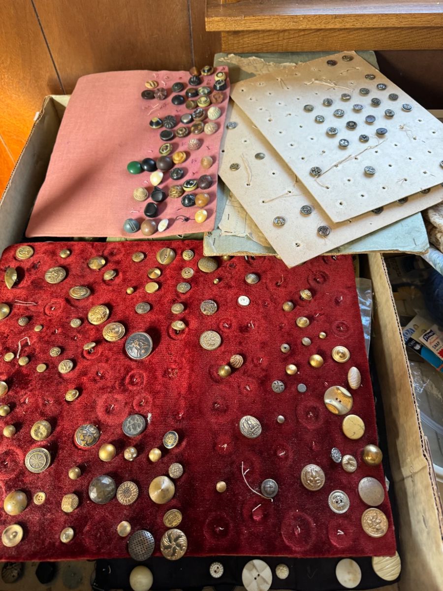 deforest-estate-sale-by-bennett-roelofs-starts-on-3-8-2024