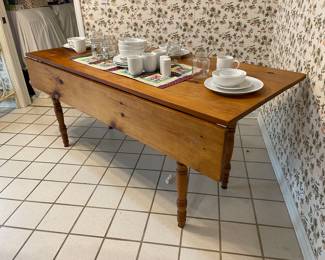 drop leaf primitive table
