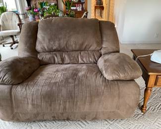 oversized recliner