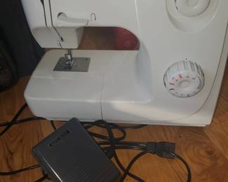 Singer portable sewing machine