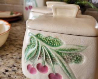 Roseville or brush pottery