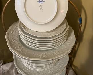 Raynaud Limoges china, Hawthorne pattern