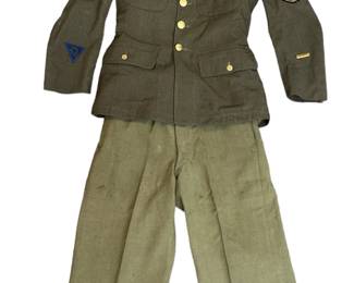 WWII U.S. Army Technical Sergeant Air Corps Uniform