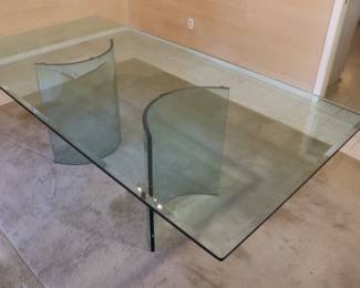 Mid-Century Modern Curved Glass Table - Timeless Elegance