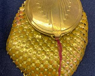 Antique compact mesh purse 