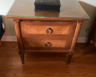 Pair of night stands 