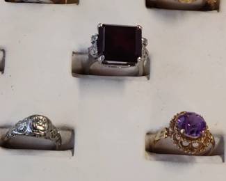 Assorted Gold rings 
