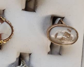 Antique Gold Cameo rings 