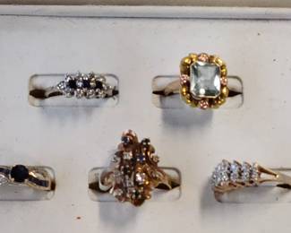 Assorted Gold rings 