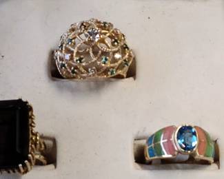 Assorted Gold rings 