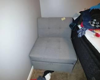 Cool tab pull recliner