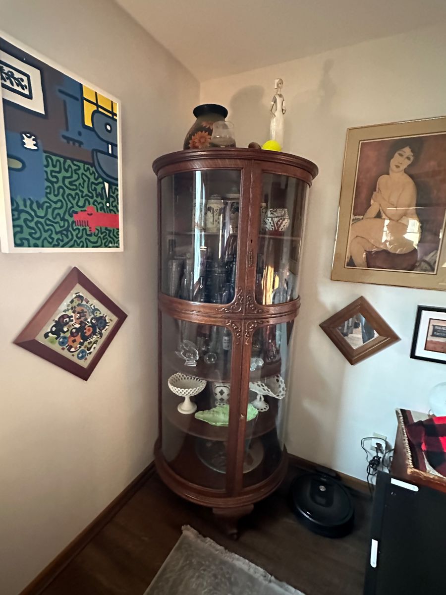 Interlochen Downsizing Estate Sale 75 off... starts on 3/21/2024
