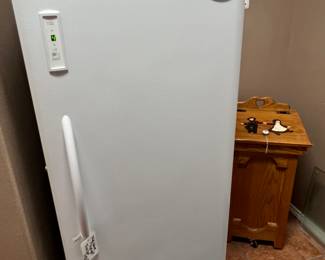 Frigidaire upright freezer 