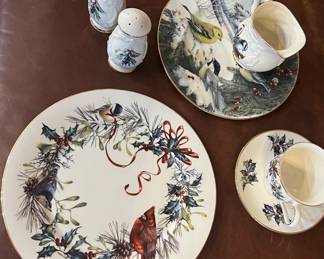 Lenox salt & pepper, cups & saucers sets, lunch plates