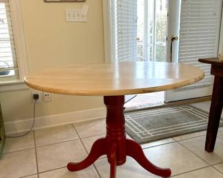 Round Drop Leaf Kitchen Table