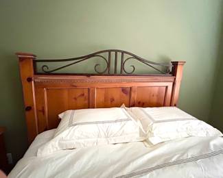 Iron Pine Bed, Queen