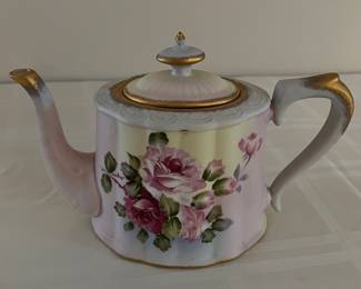 Rose tea pot