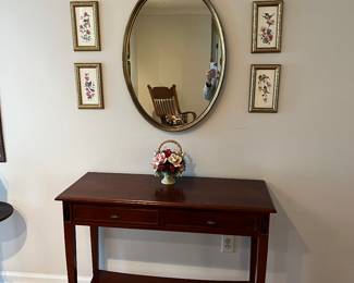 Side table with gold trim mirror 