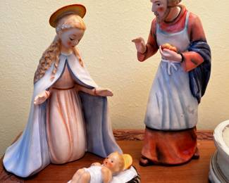 3 Piece Goebel Hummel Holy Family Nativity 