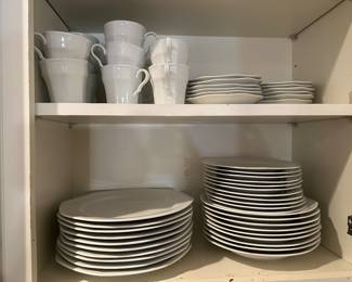 C141 - $175. 54 Pieces. Savoir Vivre - Maison Blanche Dishes. 