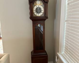 C18 - $175. 6' tall Valley Forge Grandmother Clock. Weights are in the bottom. 