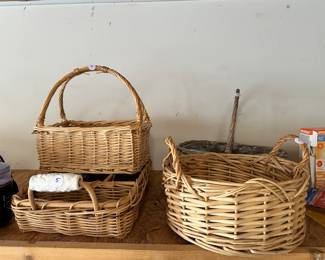 C121 - Baskets $1 - $5. 