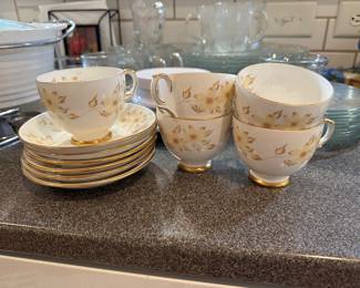 C177 - $40 Tea Cups & Saucers Set.