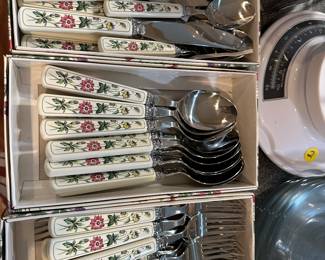 C157 - $60 Flatware Set. Studio Nova