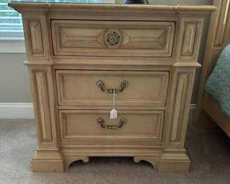 C9 - $250. PAIR of Thomasville Nightstands. Measures 18.5" deep x 32" wide x 32" tall. Both are in very good condition. One has slightly more wear on the top from drinks (has not damaged the wood - just discolored)