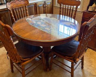 Oak Round Table and Chairs